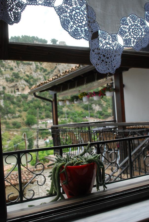Ana Rest House Hostel Berat Zewnętrze zdjęcie